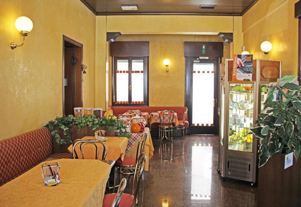 Albergo Ristorante Leon D'Oro Noventa di Piave Luaran gambar