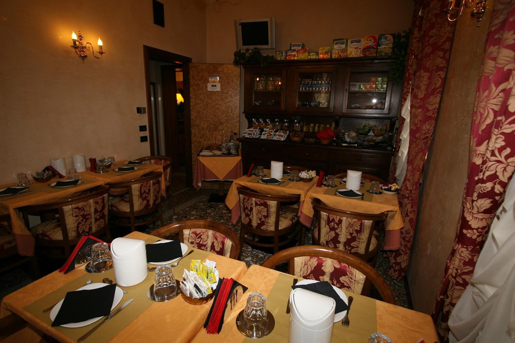 Albergo Ristorante Leon D'Oro Noventa di Piave Luaran gambar