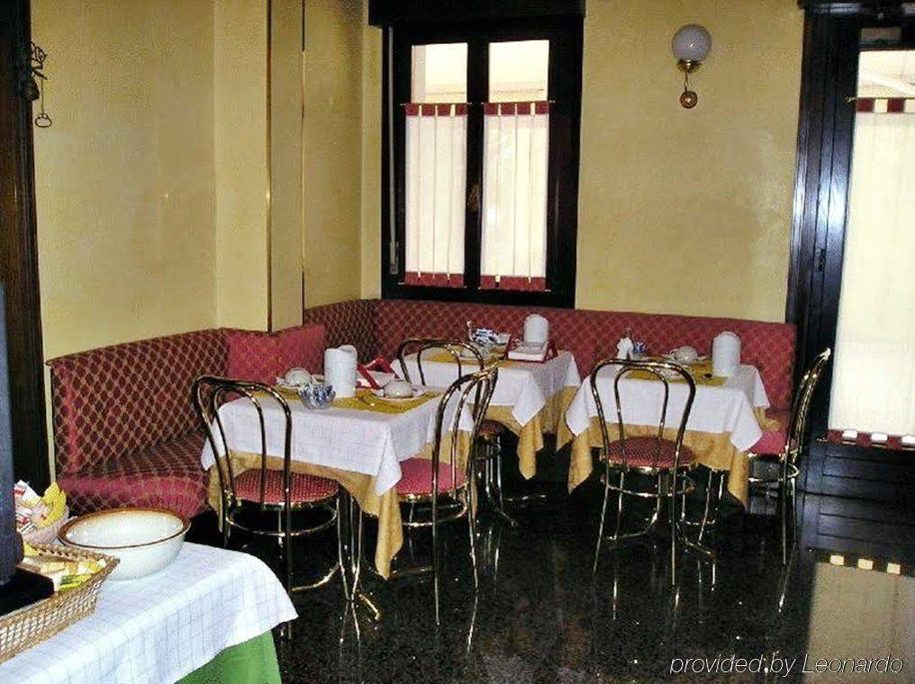 Albergo Ristorante Leon D'Oro Noventa di Piave Luaran gambar